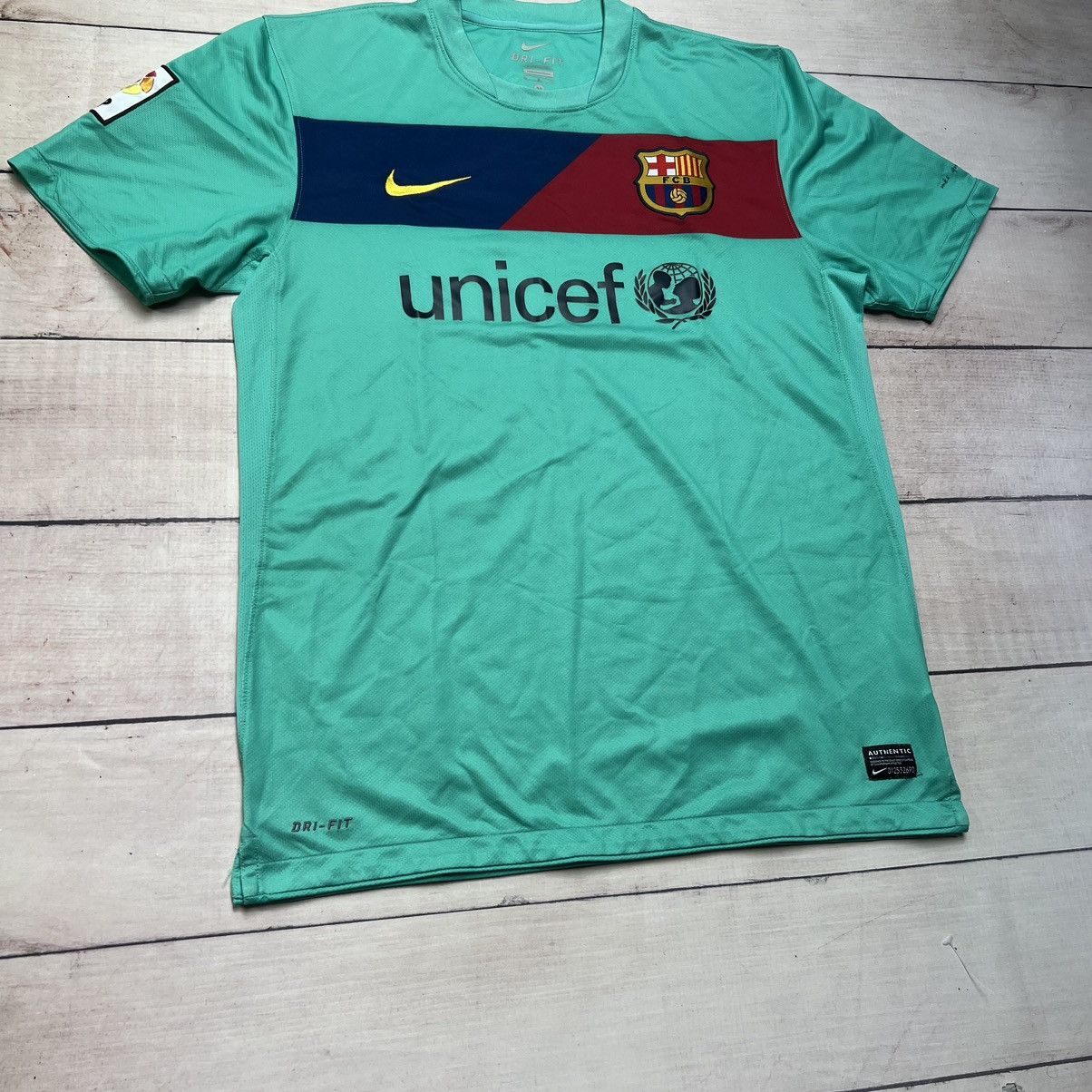 Nike Nike FC Barcelona Away Kit Jersey Tee Tshirt Blue Rare Size US M / EU 48-50 / 2 - 3 Thumbnail