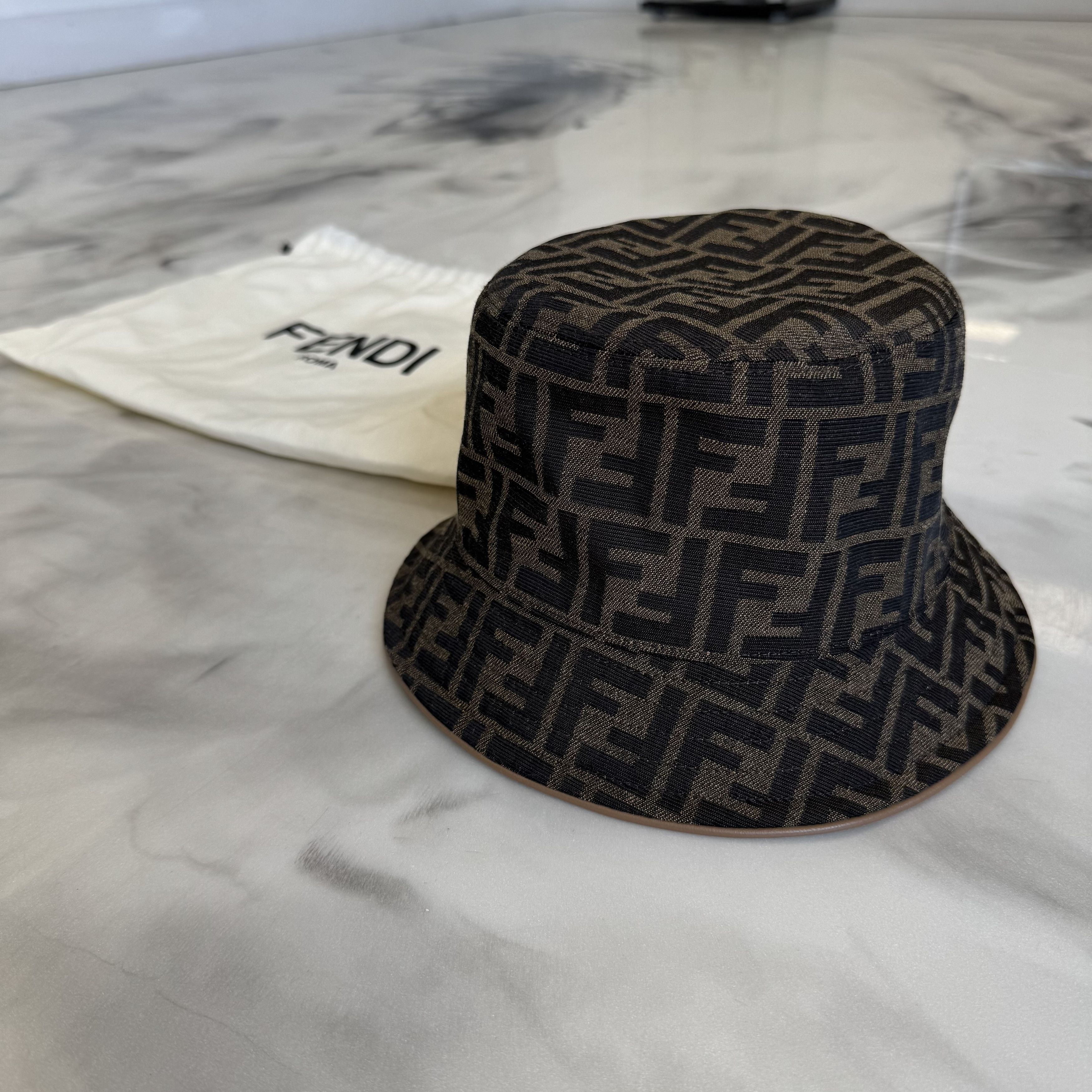 Fendi FENDI MONOGRAM BROWN BUCKET HAT Size ONE SIZE - 1 Thumbnail