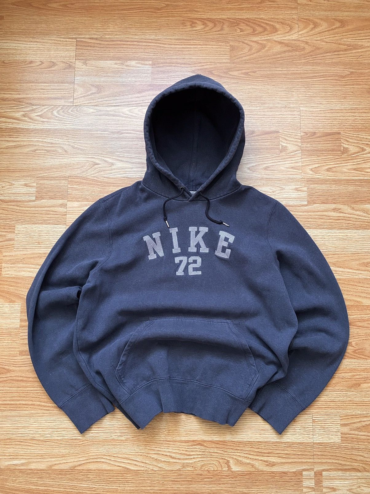 Nike Vintage Nike Embroidered Spellout Hoodie Size US M / EU 48-50 / 2 - 1 Thumbnail