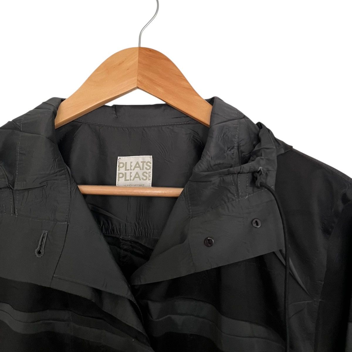 Pleats Please Issey Miyake Issey miya pleats plisse wind parka Size US M / EU 48-50 / 2 - 2 Thumbnail