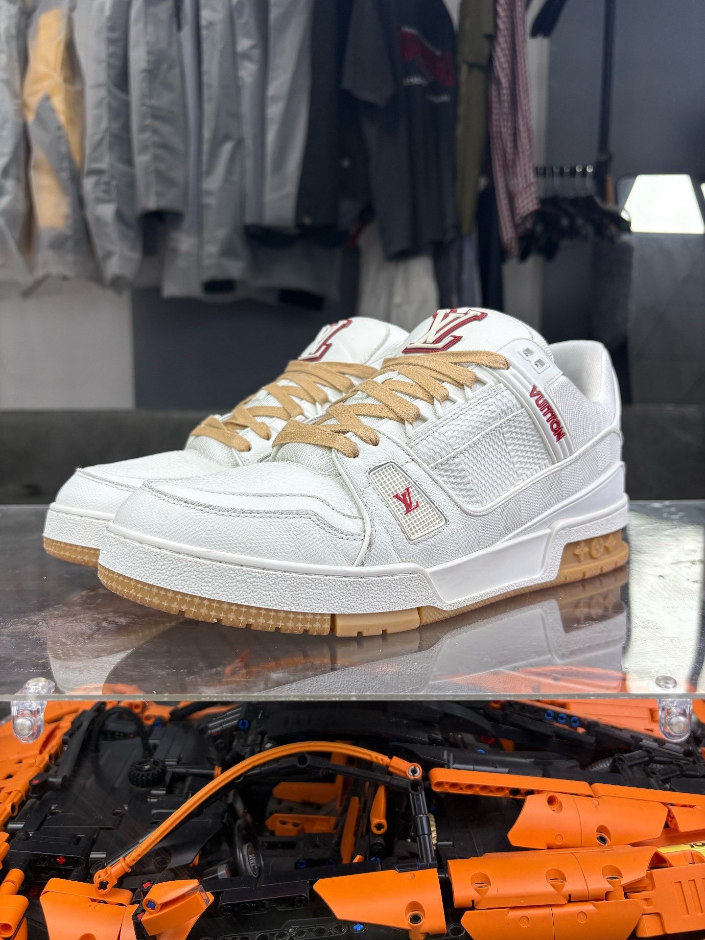 Louis Vuitton Louis Vuitton Training White Lowtop Sneakers 8.5 Men Size US 8.5 / EU 41-42 - 1 Thumbnail
