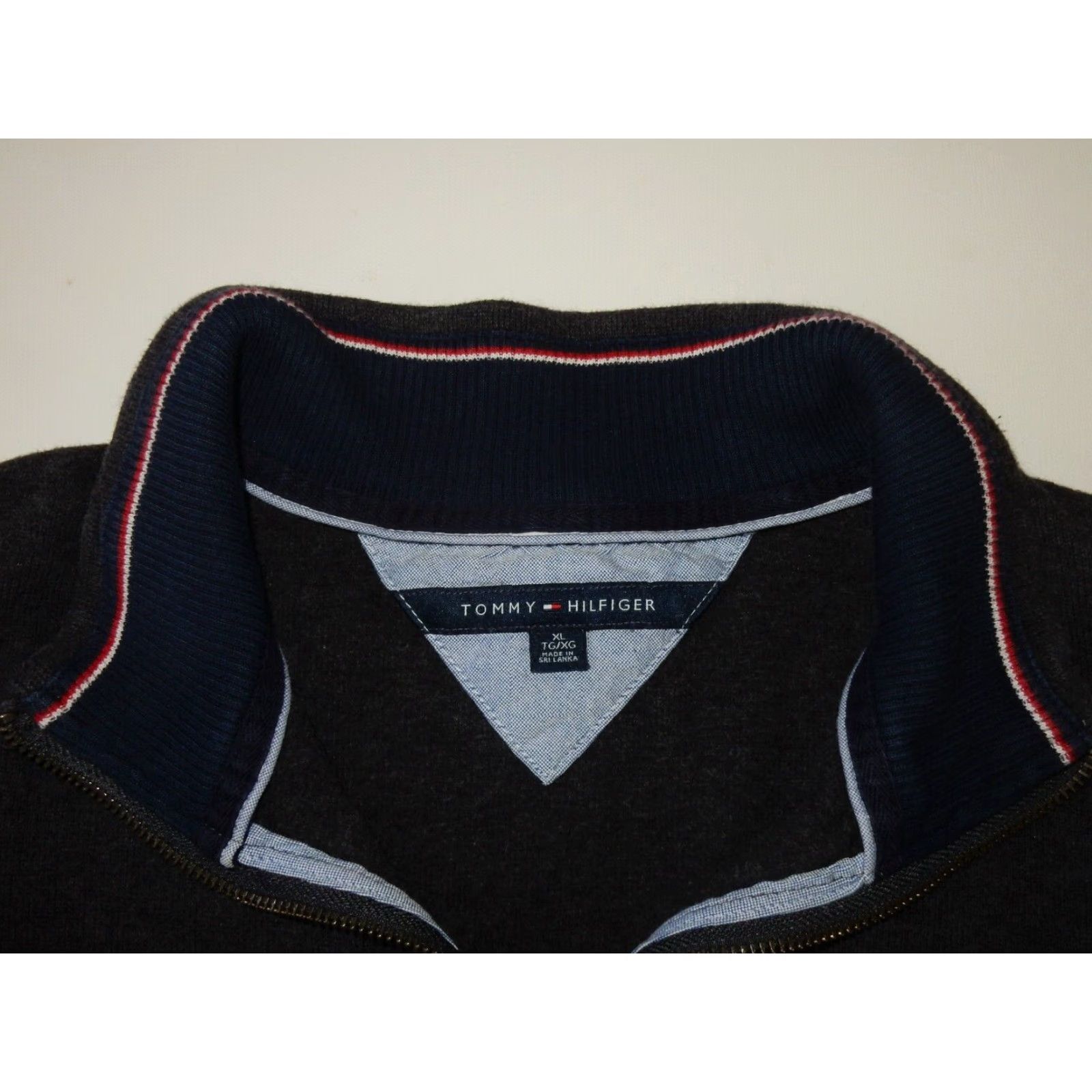 Tommy Hilfiger VINTAGE Tommy Hilfiger Men's Sweater Pullover Size XL Gray 90s Classic casual clothing Size US XL / EU 56 / 4 - 4 Thumbnail
