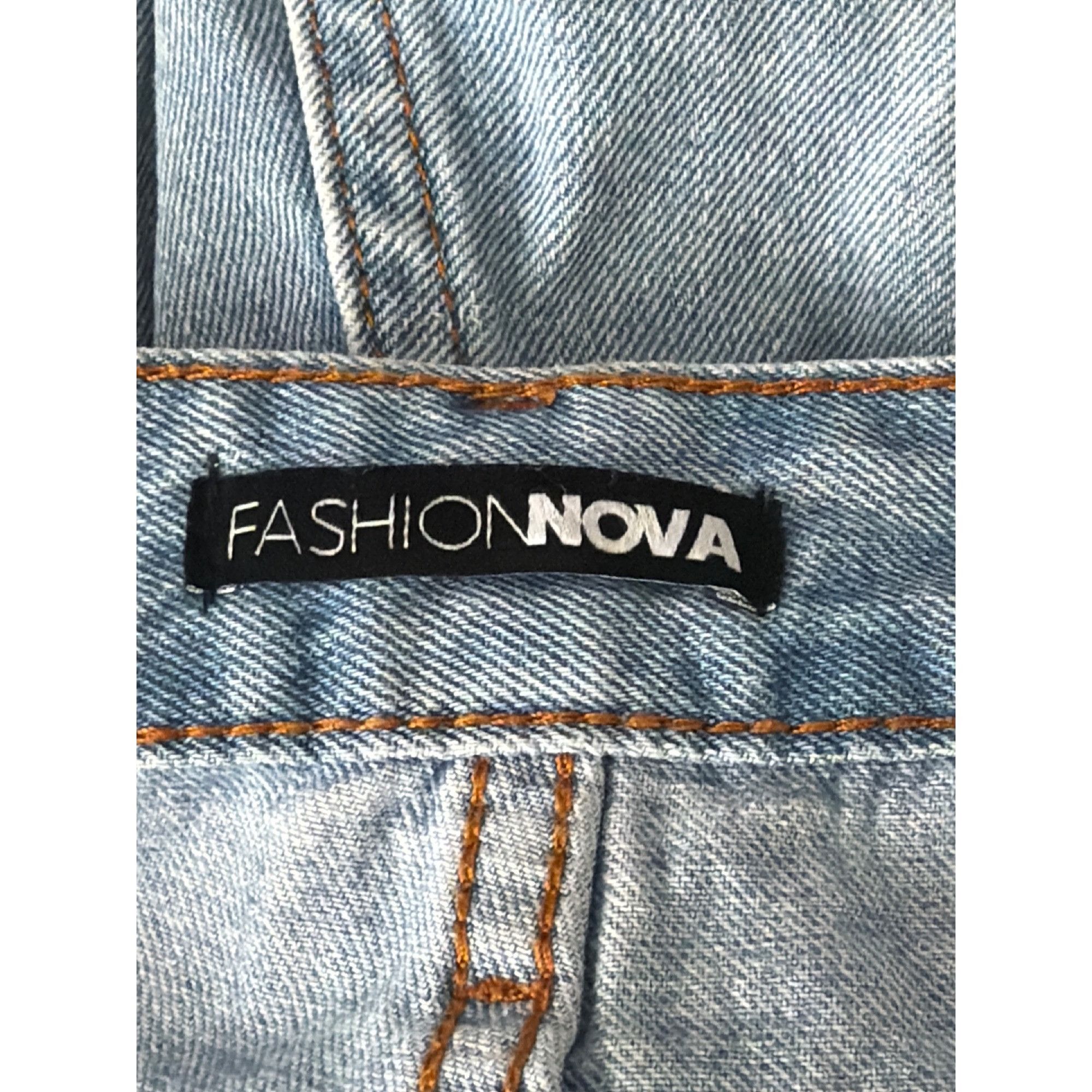 Fashion Nova Fashion Nova Distressed Light Wash Wide Leg Jeans Destroyed Size 27" / US 4 / IT 40 - 5 Thumbnail
