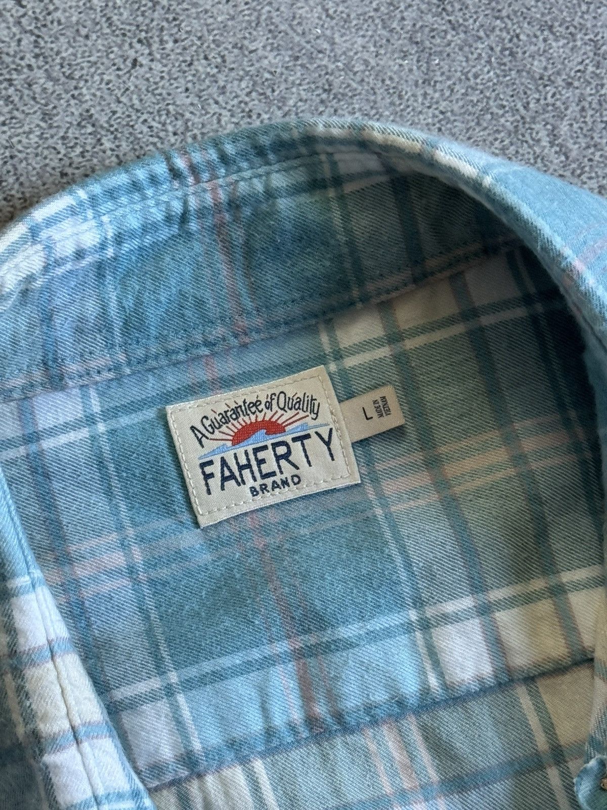 Faherty Faherty L/size flannel chekered plaid shirt 👔 button up Size US L / EU 52-54 / 3 - 5 Thumbnail