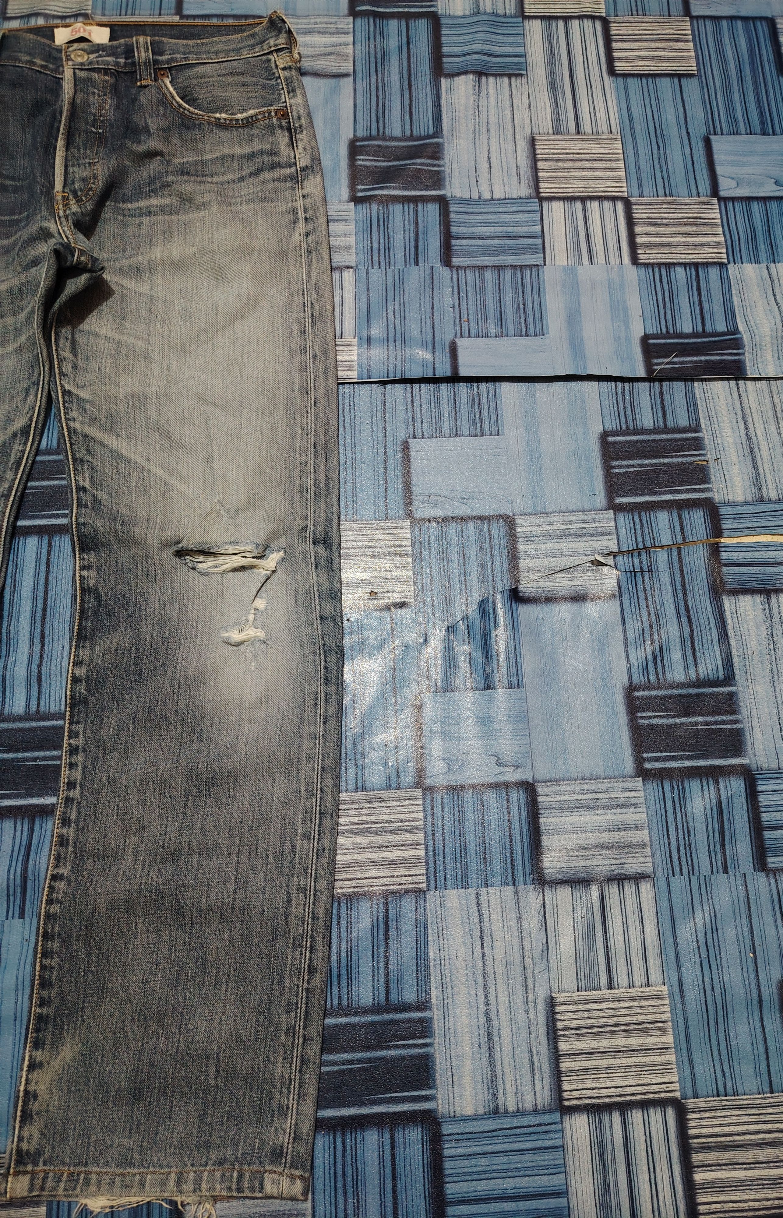 Levi's ⚡️Ripped⚡️Vintage Levi’s 501 Blue Washed Distressed Jeans Size US 32 / EU 48 - 3 Thumbnail