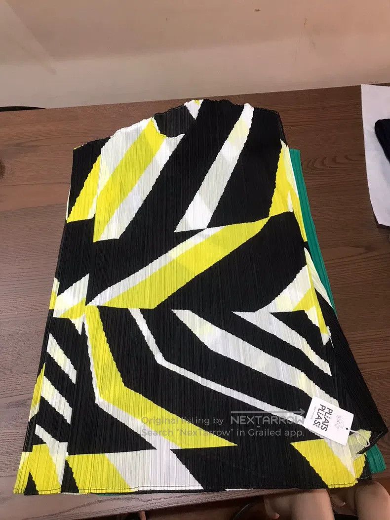 Issey Miyake Issey Miyake Yellow Geometric Long Top Size L / US 10 / IT 46 - 8 Thumbnail