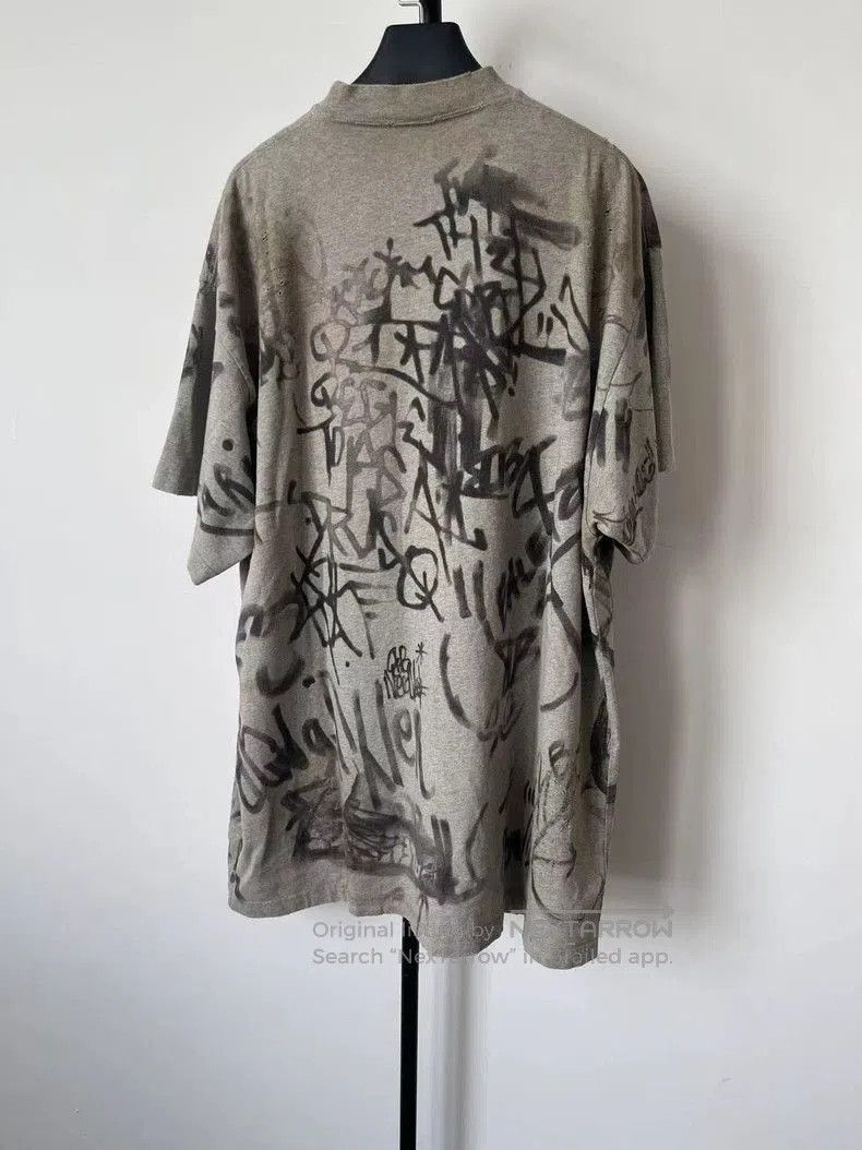 Balenciaga Balenciaga Graffiti Print Short Sleeve T. Size US M / EU 48-50 / 2 - 2 Thumbnail