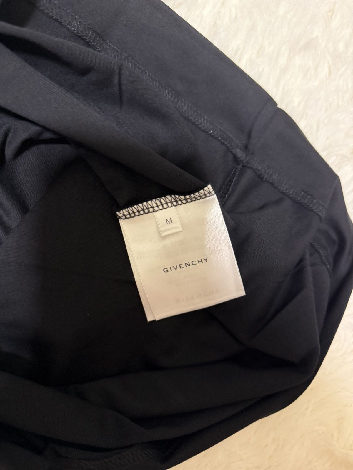 Givenchy Givenchy black t shirt Size US M / EU 48-50 / 2 - 5 Thumbnail