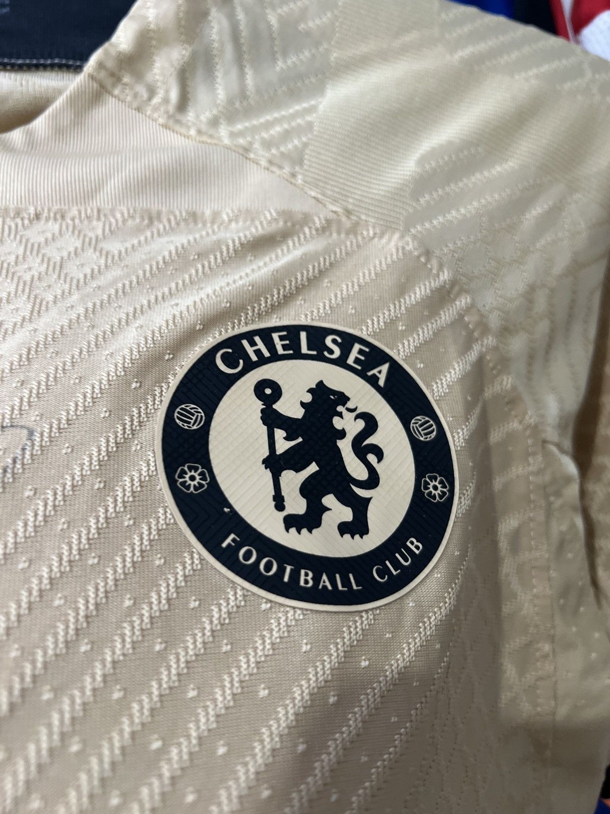 Nike 2022/2023 NIKE CHELSEA #5 SOPHIE INGLE SIGNED MATCH WORN TEE Size US S / EU 44-46 / 1 - 7 Thumbnail