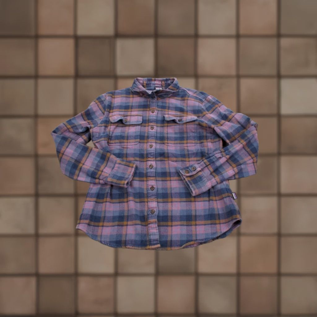 Patagonia Patagonia Shirt Womens S Plaid Organic Cotton Fjord Flannel Work Casual 53916 Size S / US 4 / IT 40 - 1 Thumbnail