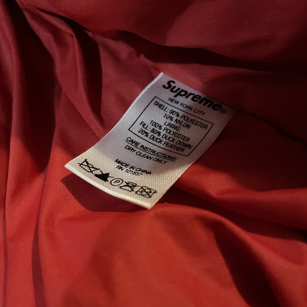 Supreme Supreme Embossed and Beveled Logo Down Puffer Jacket Red L Size US L / EU 52-54 / 3 - 9 Thumbnail