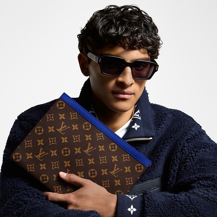Louis Vuitton Pochette Voyage MM Pouch Size ONE SIZE - 3 Thumbnail