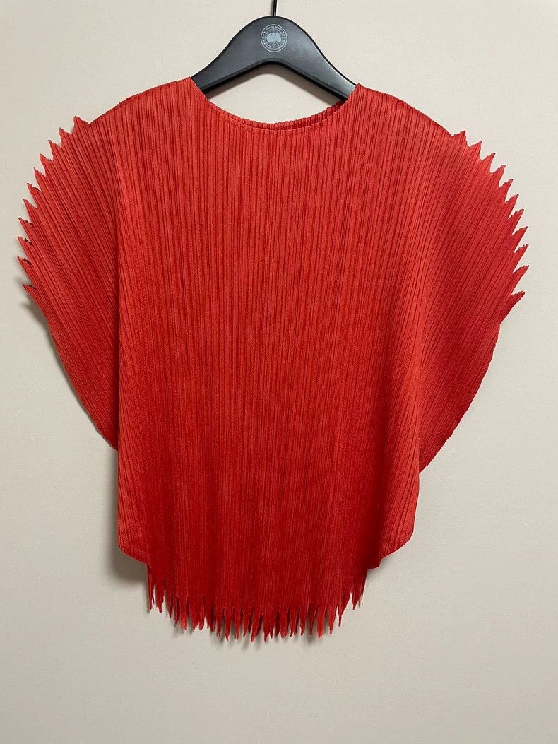 Issey Miyake Hedgehog round top