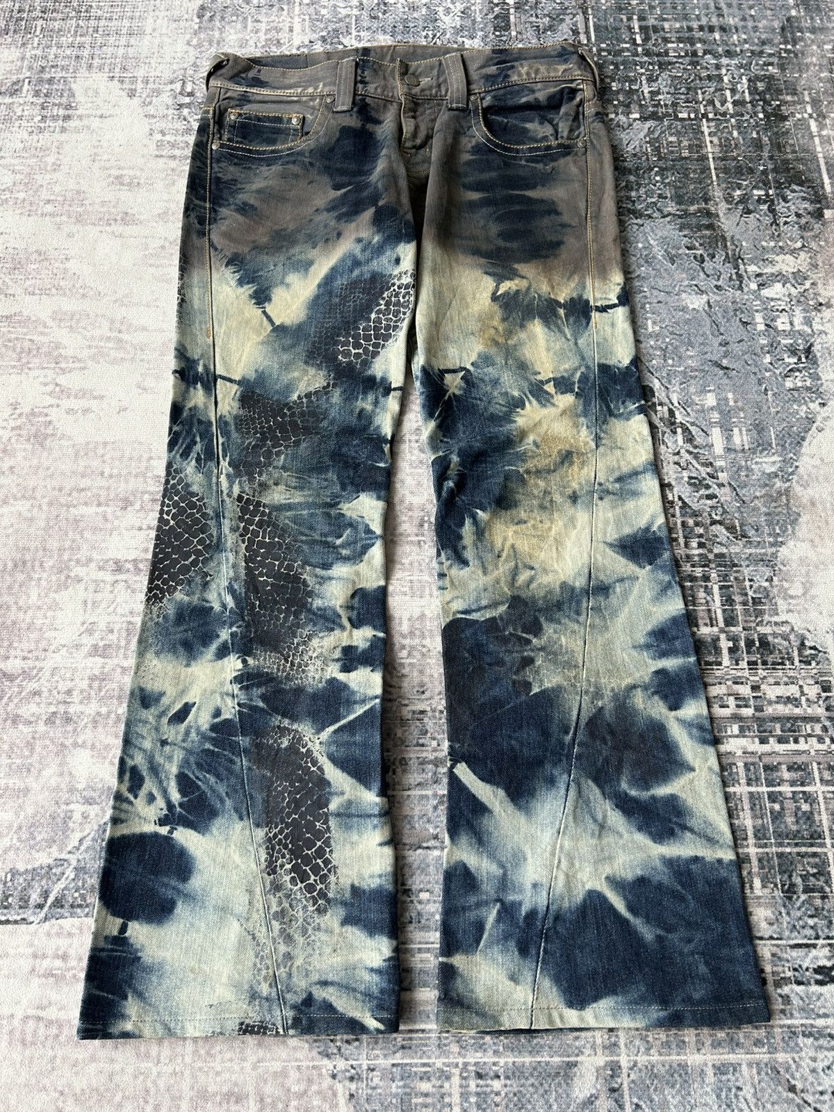 Tornado Mart Tornado Mart Flared Washed Snake Denim Size US 34 / EU 50 - 1 Thumbnail