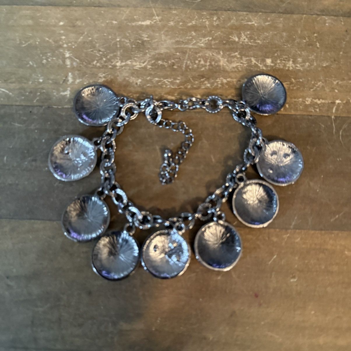 Other Silver tone dimpled discs charm bracelet Size ONE SIZE - 4 Thumbnail