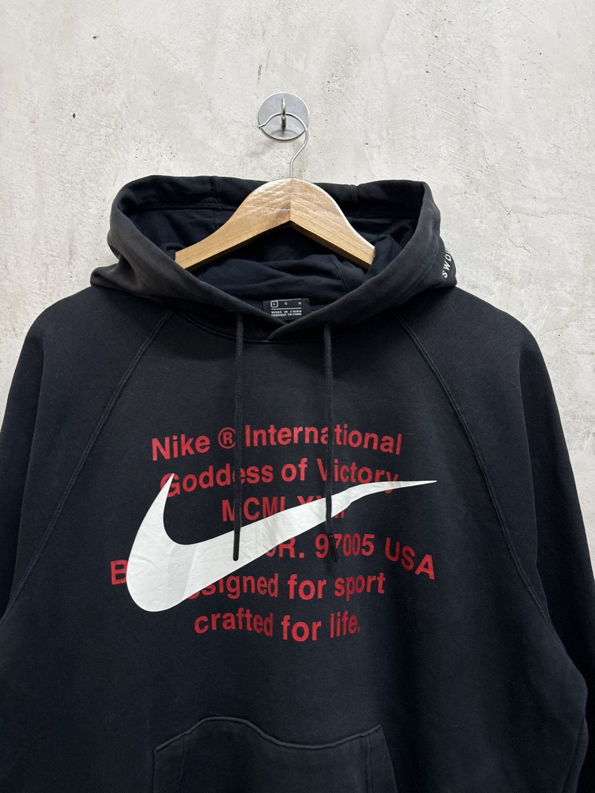 Nike 2000s Nike Rare MCMLXXII Faded Hoodie Size US L / EU 52-54 / 3 - 2 Thumbnail