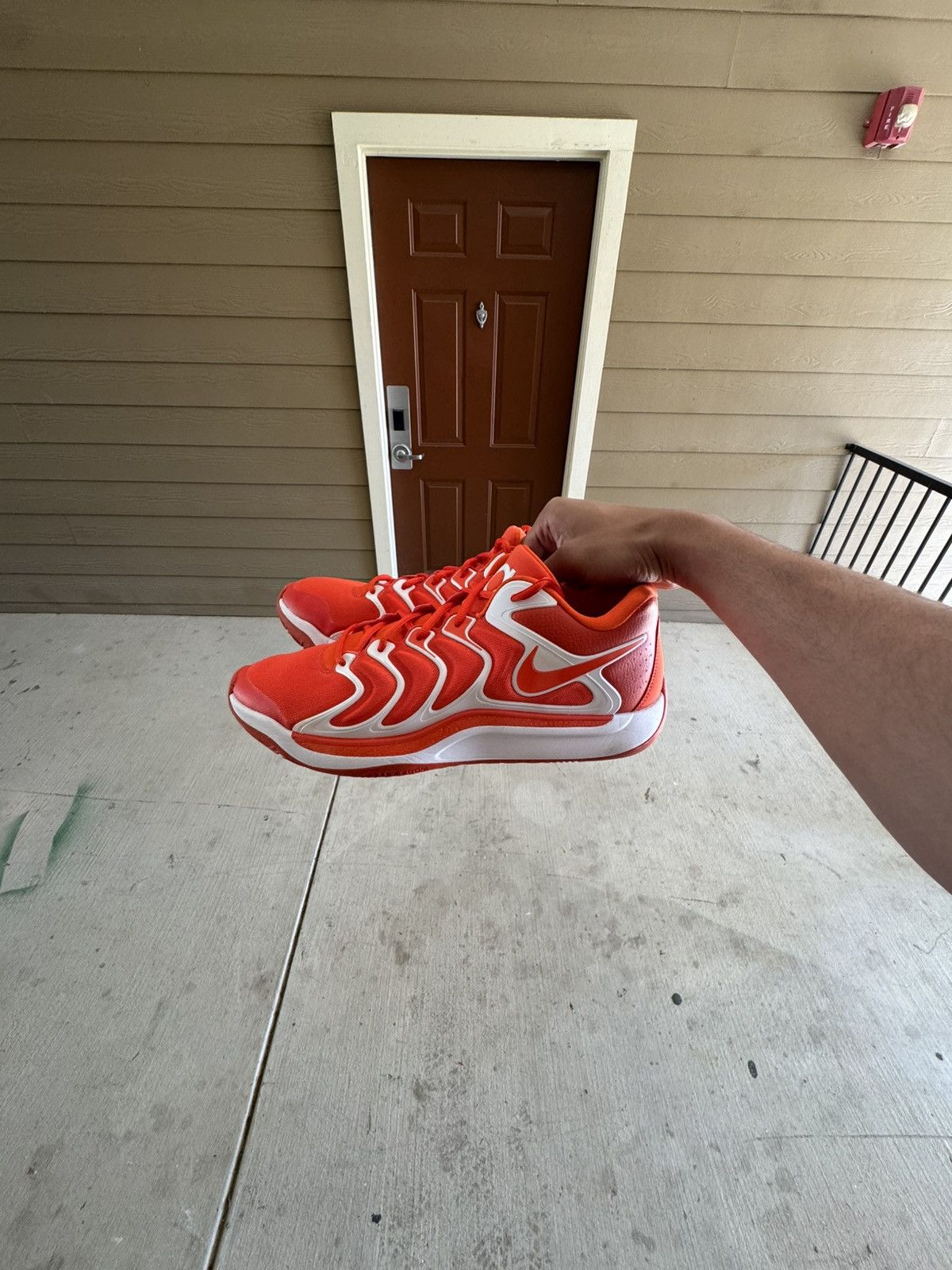 Nike Kevin Durant 16 Size US 13 / EU 46 - 2 Thumbnail