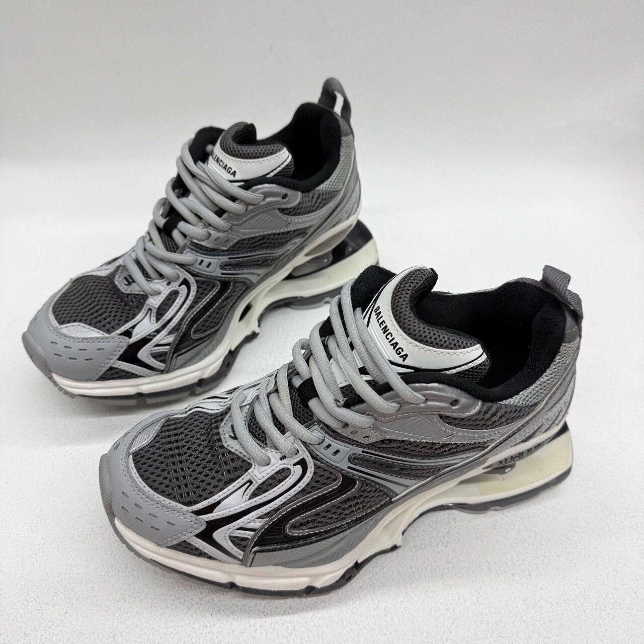 Balenciaga Balenciaga Mesh Brown Lowtop Sneakers us_6 Women Size US 6 / IT 36 - 1 Thumbnail