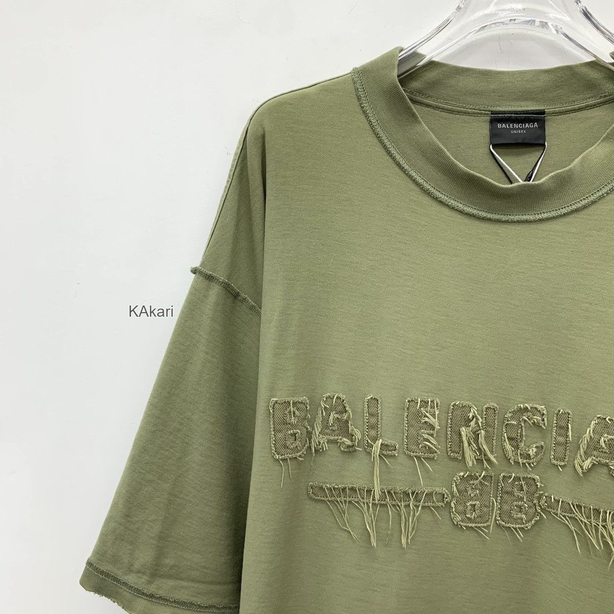 Balenciaga Green Short Sleeve Distressed Graphic T-Shirt Size US S / EU 44-46 / 1 - 3 Thumbnail