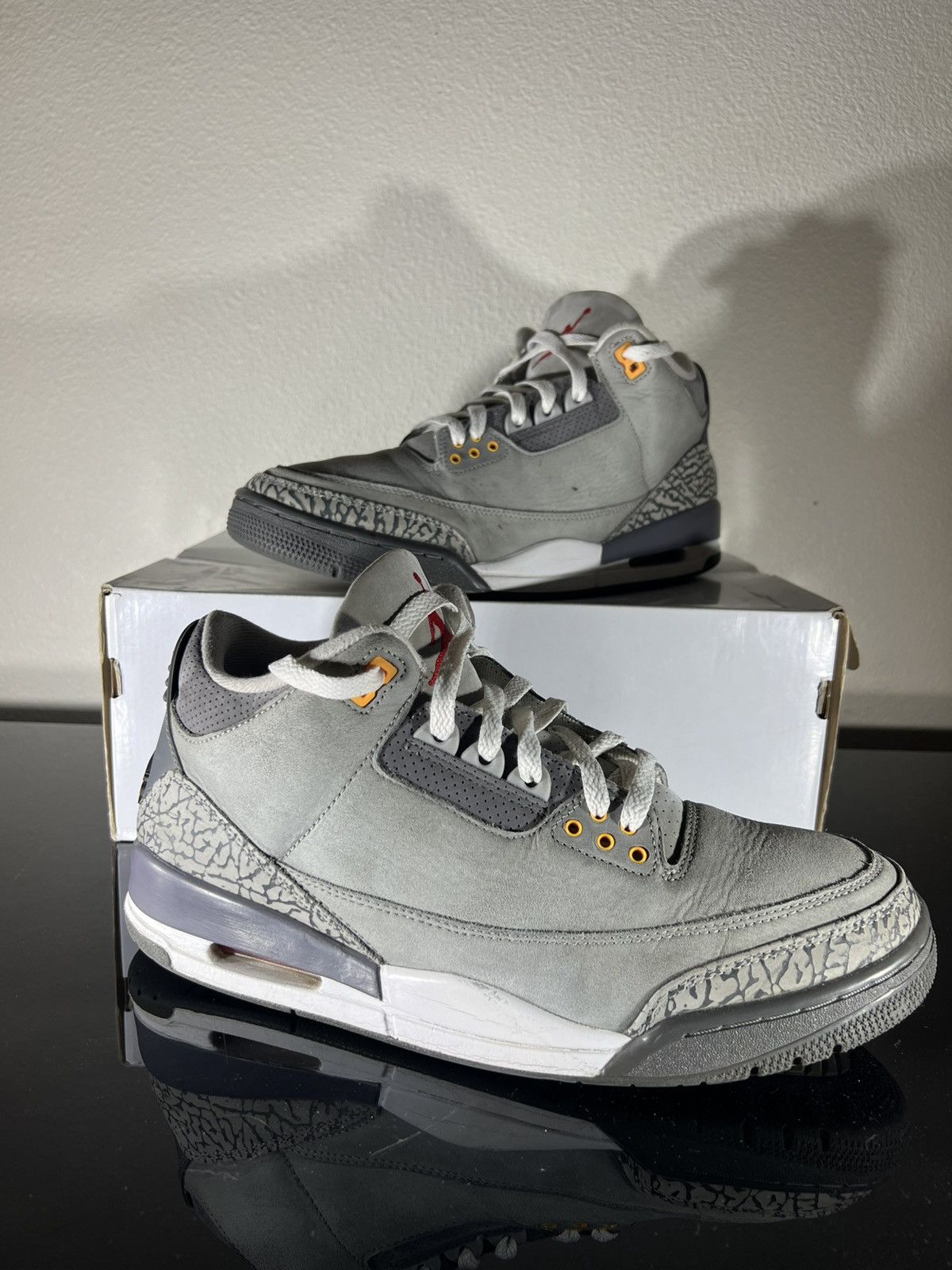 Jordan Brand Jordan 3 Retro “Cool Grey” size 11 Size US 11 / EU 44 - 2 Thumbnail