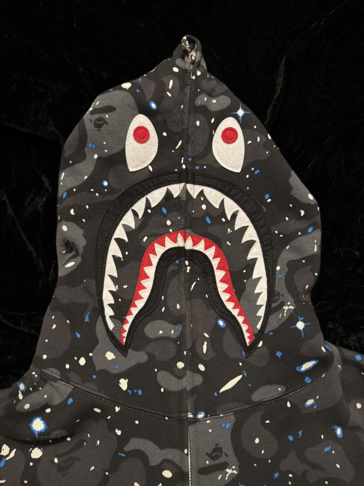 Bape BAPE Space Camo PONR Shark Hoodie Size US XL / EU 56 / 4 - 2 Thumbnail
