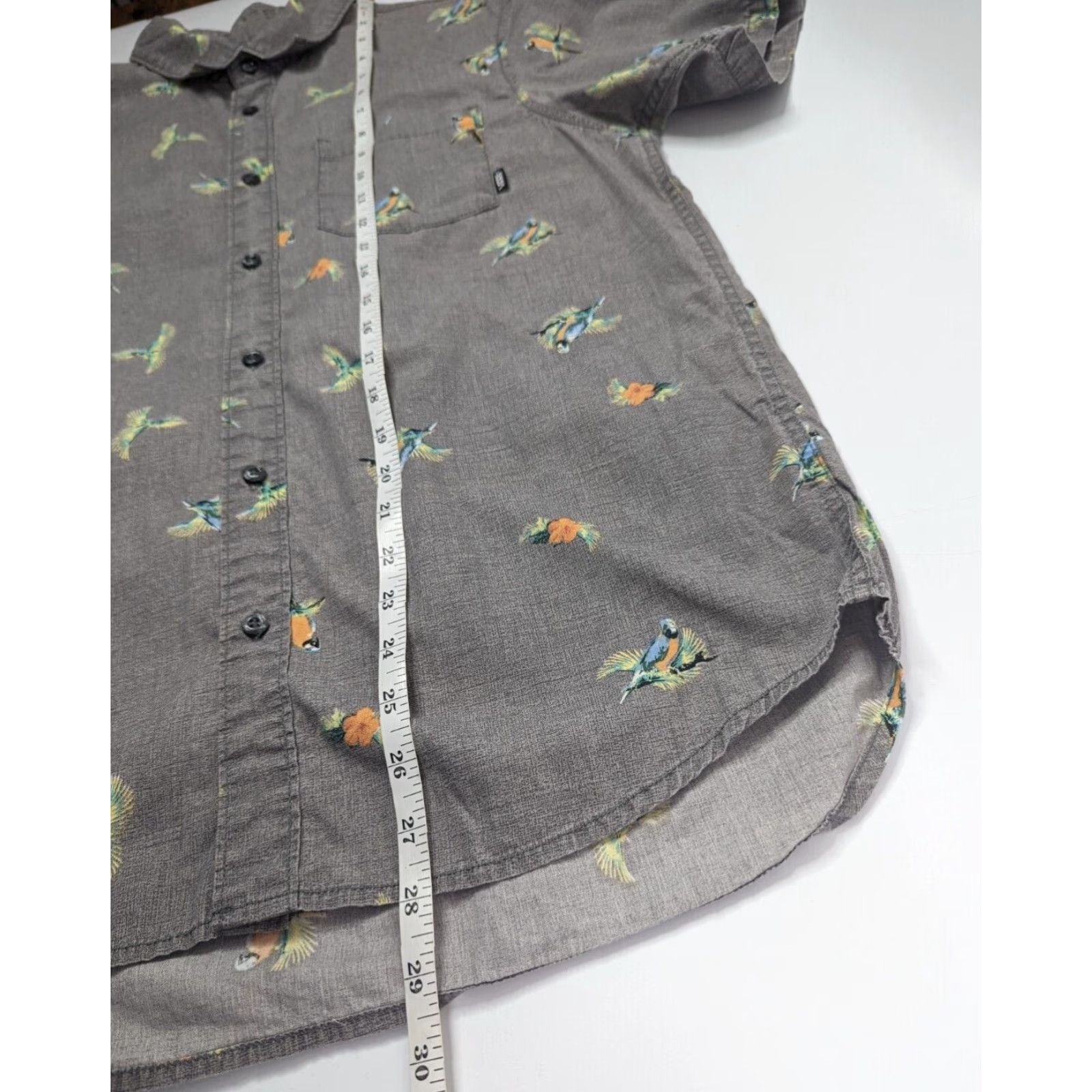 Vans Vans Button-Up Shirt Men's Small Short Sleeve Gray All Over Print Parrot Print Size US S / EU 44-46 / 1 - 3 Thumbnail