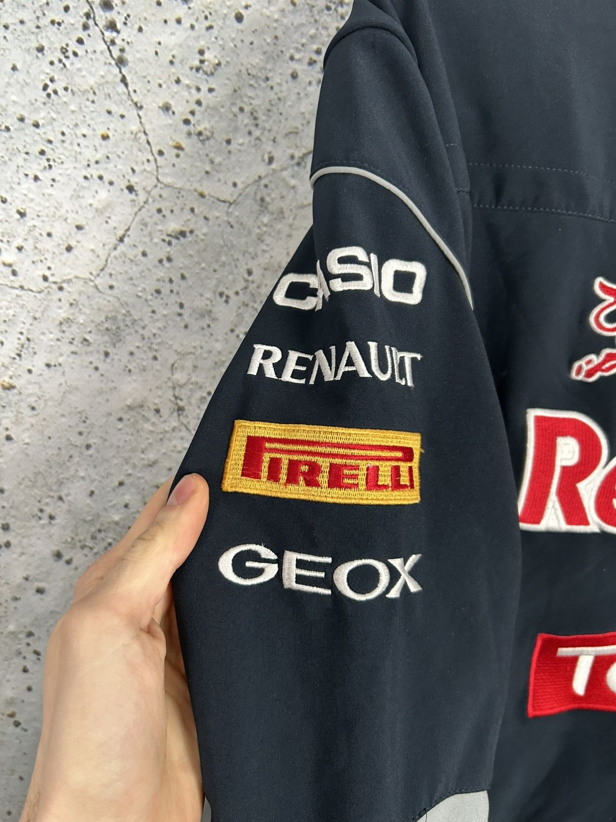 Vintage Vintage Red Bull Infiniti Tech Racing Jacket Softshell Size US XL / EU 56 / 4 - 6 Thumbnail