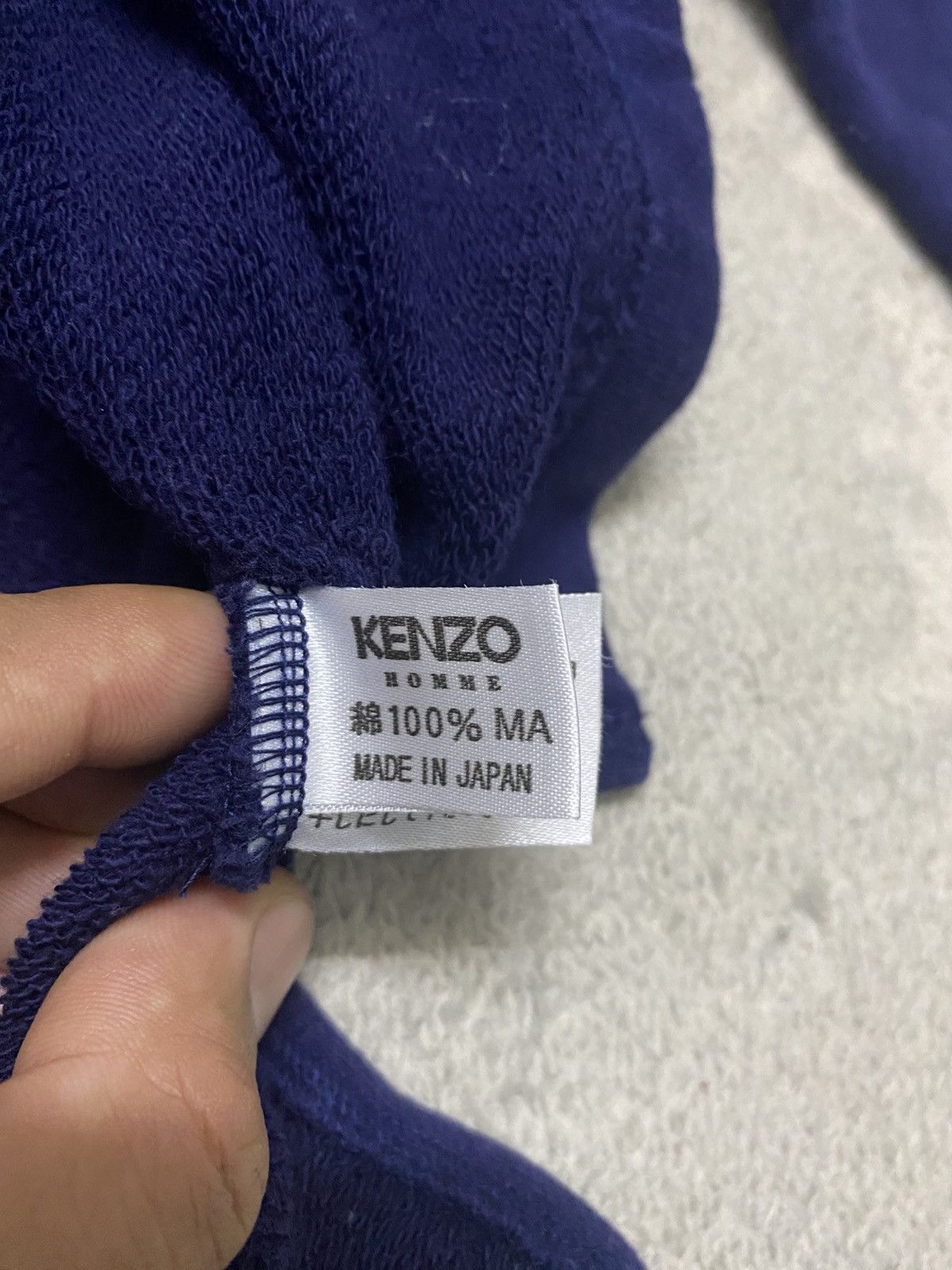 Kenzo Vintage Kenzo Spell Out Navy Blue Sweatshirt Size US L / EU 52-54 / 3 - 6 Thumbnail