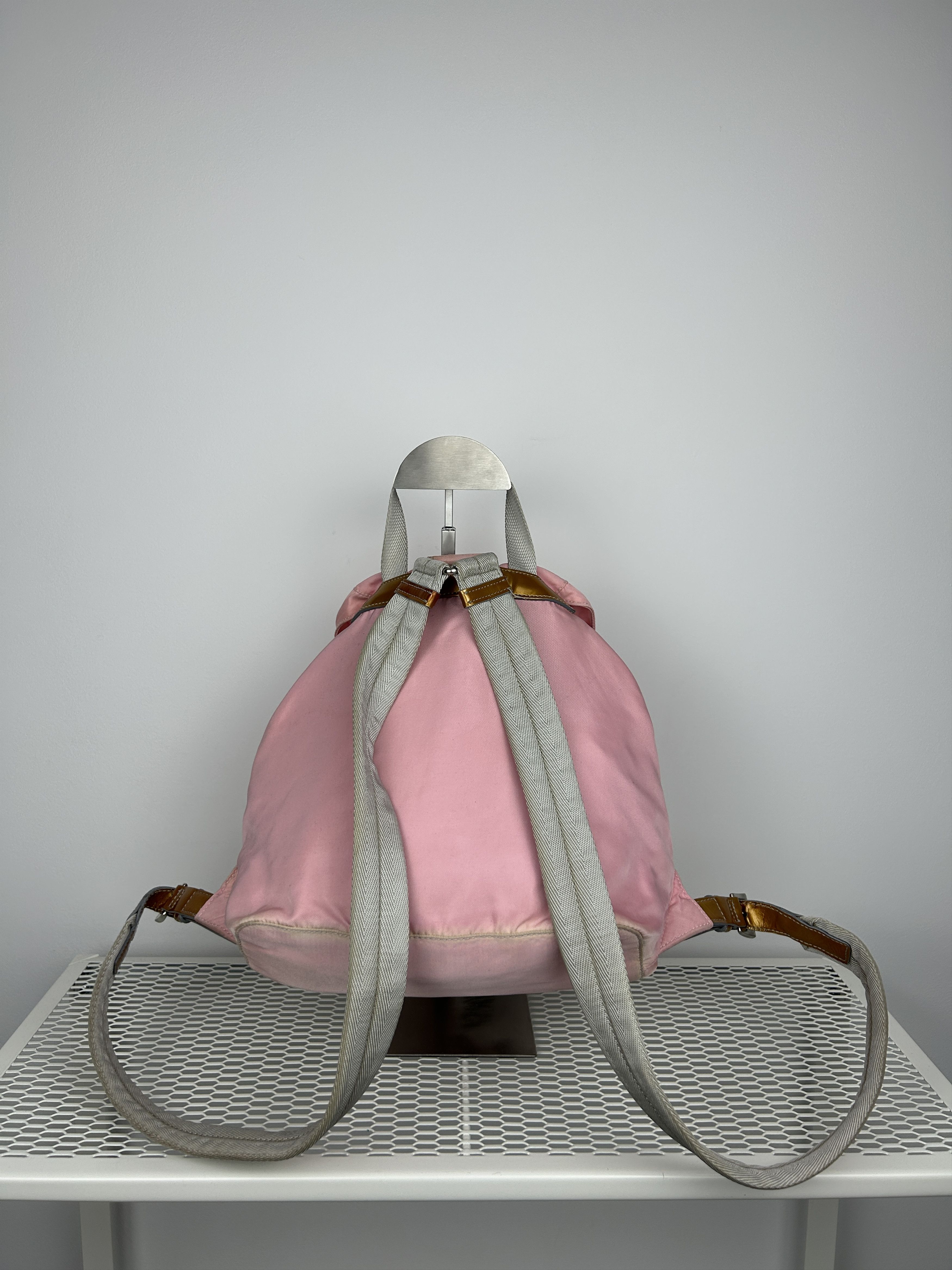 Prada Prada nylon triangle logo pink backpack Size ONE SIZE - 2 Thumbnail