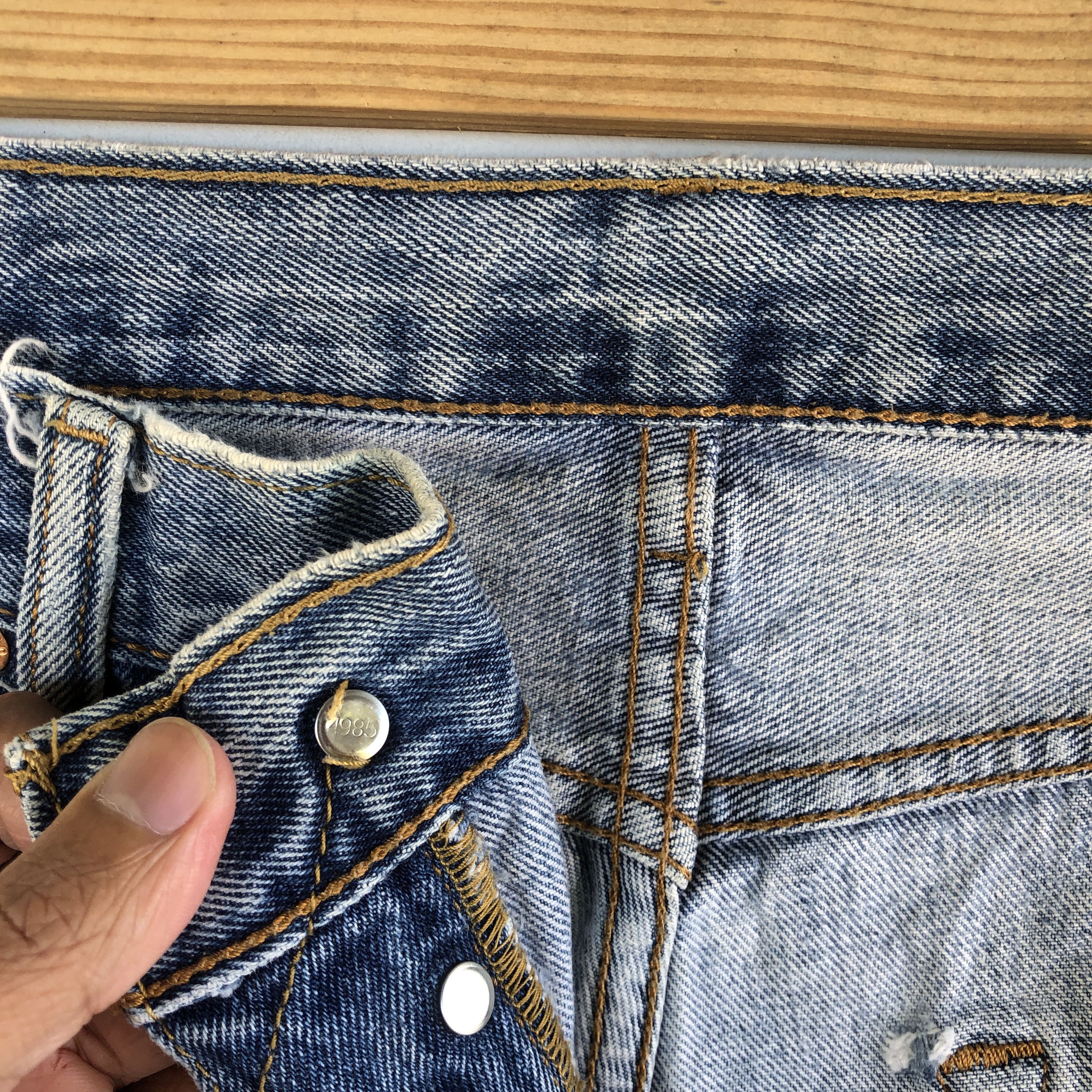 Levi's Vintage Levi's 501 Distressed Faded Jeans Levis Denim Size US 34 / EU 50 - 7 Thumbnail