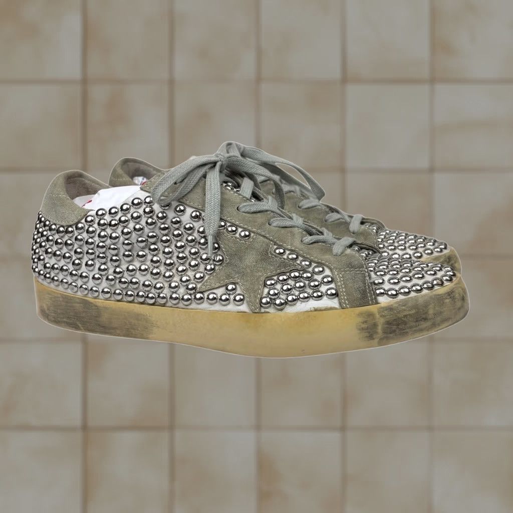 Golden Goose Golden Goose Superstar GGDB Old Studded Low Top Sneakers Women's 38 US 8 Size M / US 6-8 / IT 42-44 - 1 Thumbnail