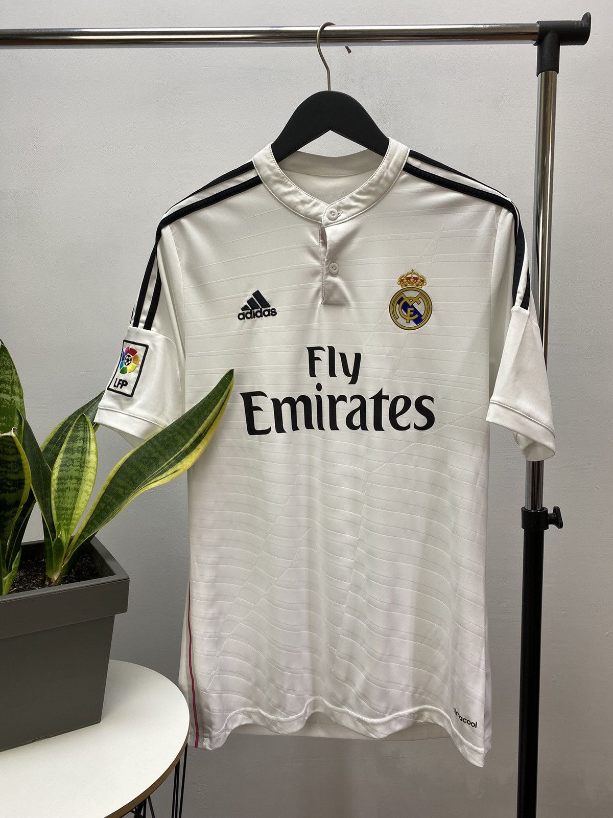 Other Adidas Real Madrid 2014 2015 home jersey tee shirt Size US M / EU 48-50 / 2 - 1 Thumbnail