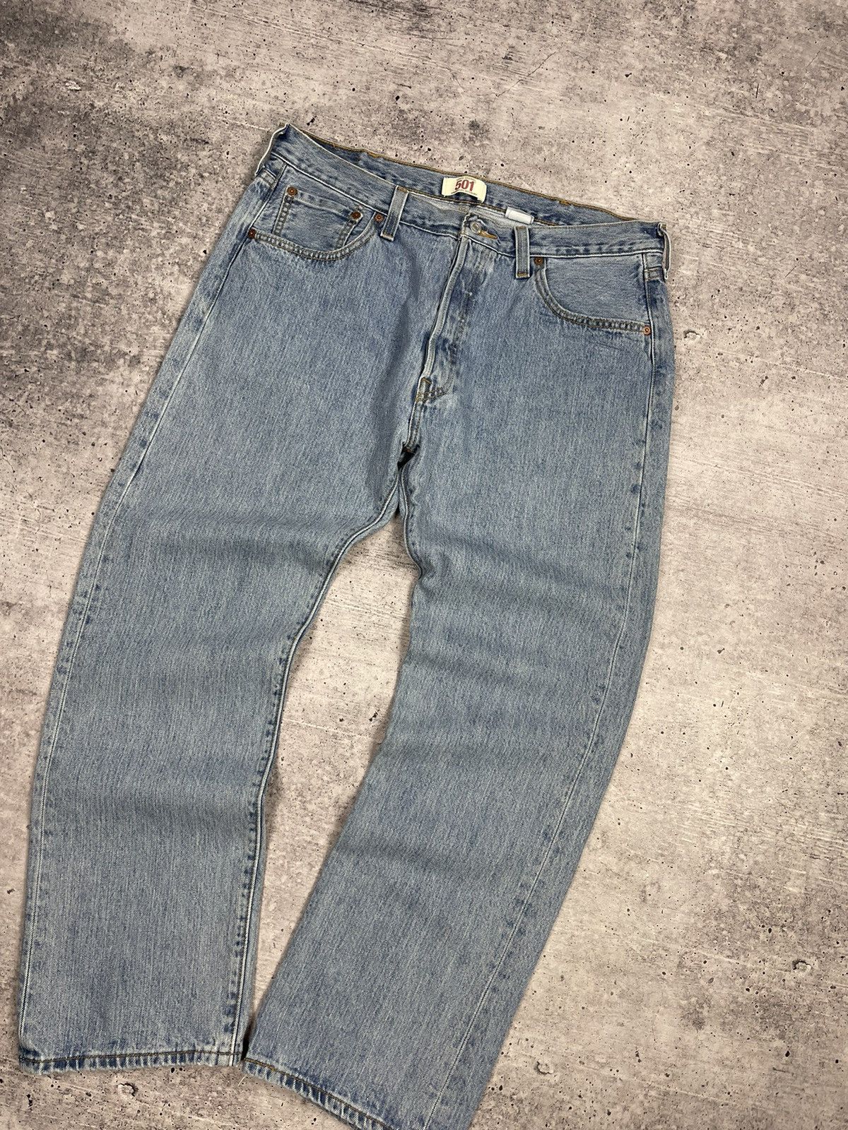 Levi's × Vintage Vintage Levi’s 501 Y2K Style Blue Stonewashed Denim Jeans Size US 36 / EU 52 - 6 Thumbnail