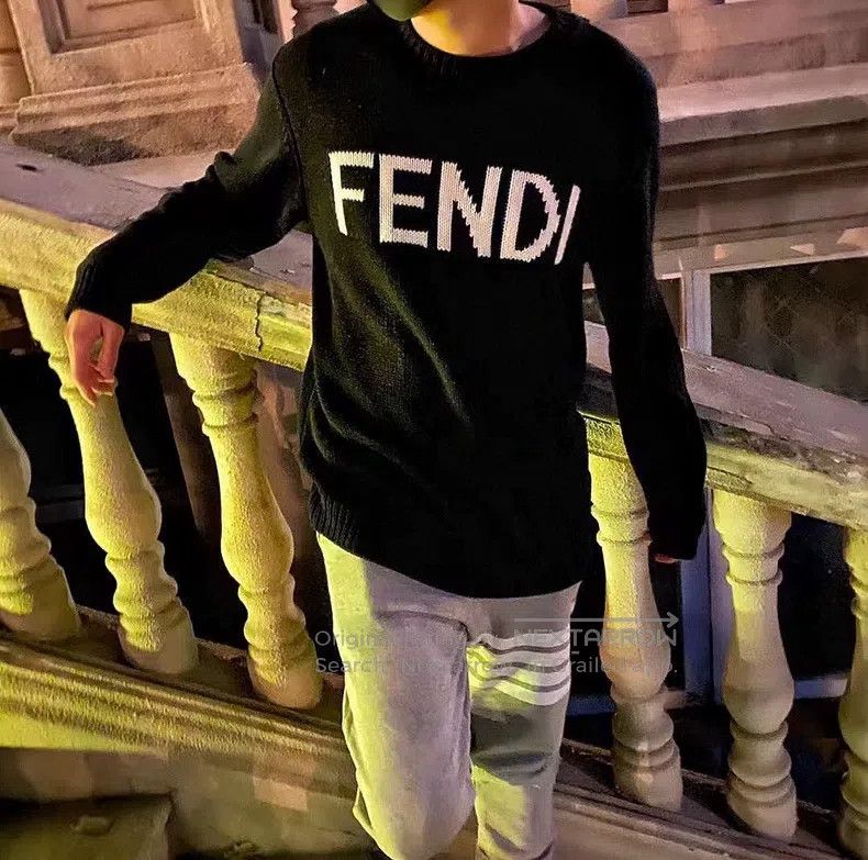 Fendi Fendi Letter Logo Jacquard Knit Woolen Sweater Size US M / EU 48-50 / 2 - 6 Thumbnail