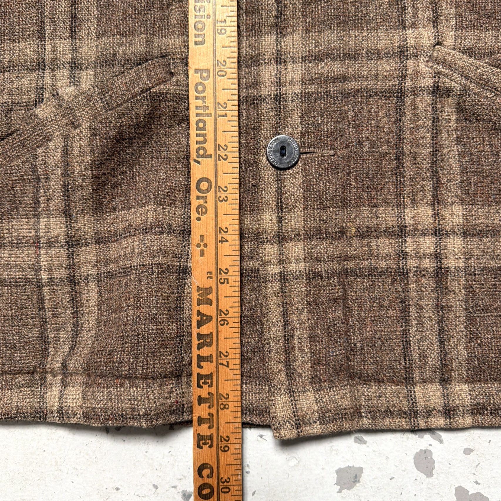 Pendleton VINTAGE Pendleton Wool Leather Elbow Plaid Hunting Work Chore Jacket XL USA Brown Wool Pattern Plaid Hunting Workwear Mens Womens Adults Unisex Size US XL / EU 56 / 4 - 5 Thumbnail