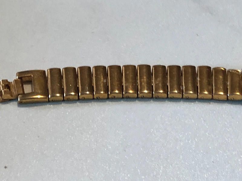 Designer Moonak gold bracelet watch Size ONE SIZE - 7 Thumbnail