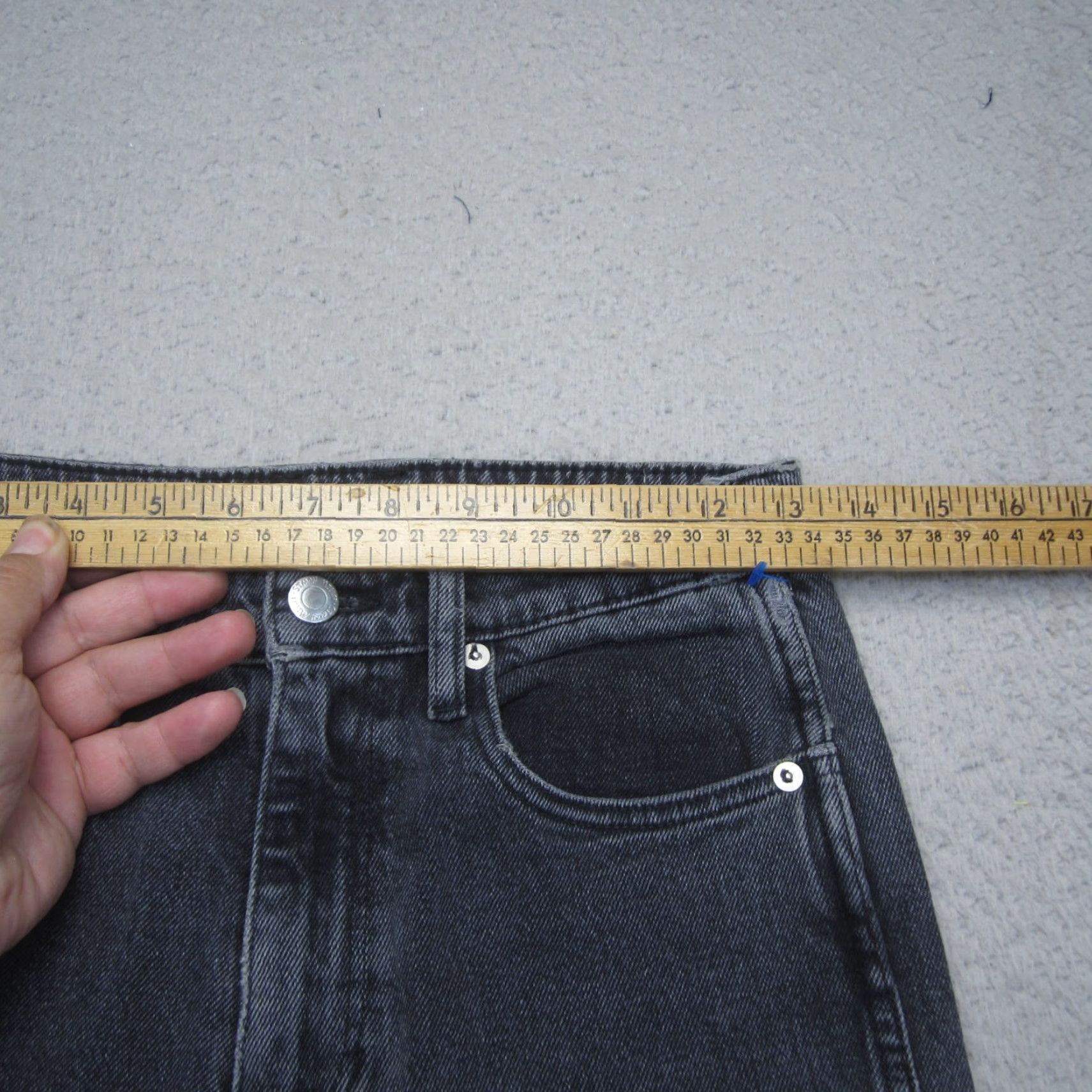Simon Miller Simon Miller Jeans Women 26 Black Straight Faded Dark Wash Denim Jeans Women 26 Black Straight Denim 5-Pocket Design Vintage? No Size 26" / US 2 / IT 38 - 3 Thumbnail