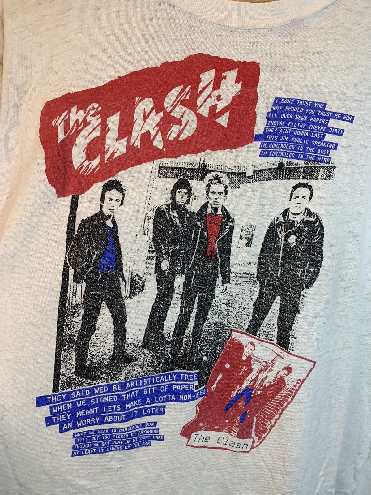 Band Tees × Vintage RARE* Vintage 1977 The Clash Complete Control 1981 Art Shirt Size US XL / EU 56 / 4 - 2 Thumbnail