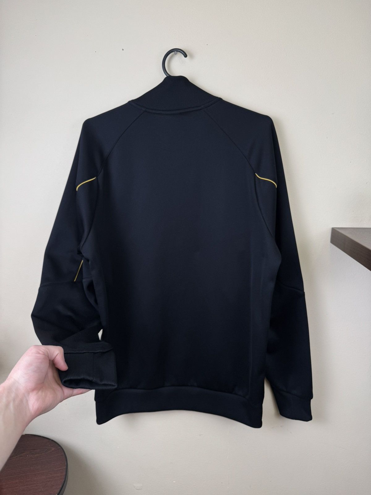 Warrior Liverpool FC Warrior 2013 2014 Track Jacket M Black Soccer Size US M / EU 48-50 / 2 - 20 Thumbnail