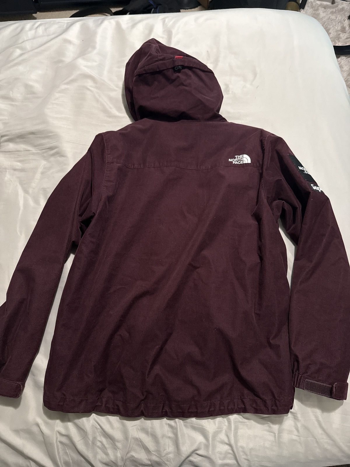 Supreme × The North Face Supreme The North Face Corduroy Mountain Shell Dark Purple M Size US M / EU 48-50 / 2 - 2 Thumbnail