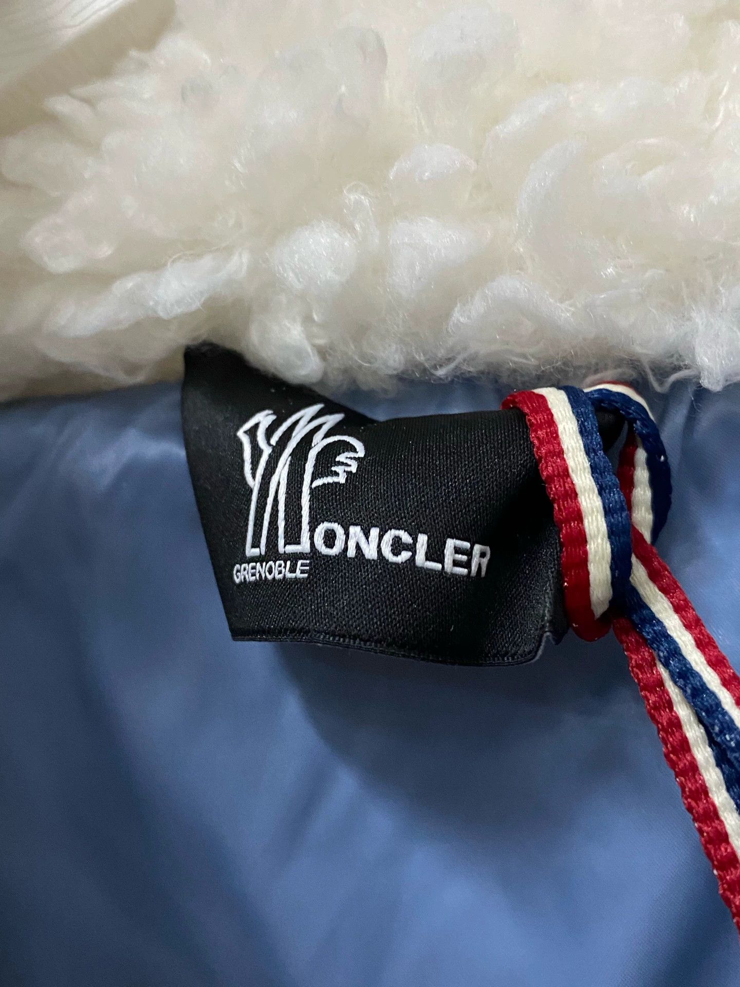 Moncler Moncler Teddy Down Jacket XS New Size XS / US 0-2 / IT 36-38 - 6 Thumbnail