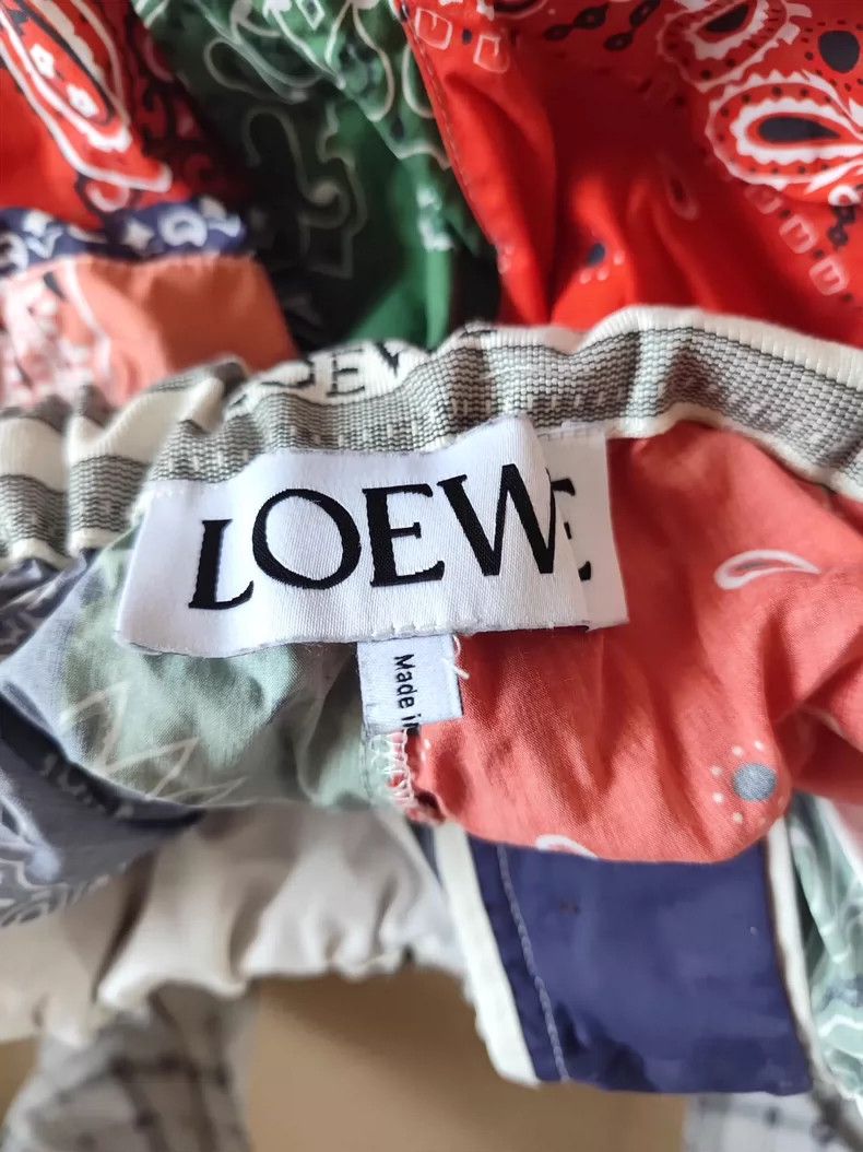 Loewe LOEWE sizeL Lavender floral patchwork half pants Size 28" / US 6 / IT 42 - 4 Thumbnail