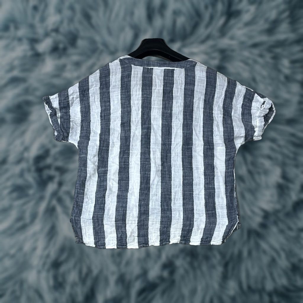 Vintage Studio West Blouse Top Womens S Gray White Striped High Low Slit V Neck Size S / US 4 / IT 40 - 1 Thumbnail
