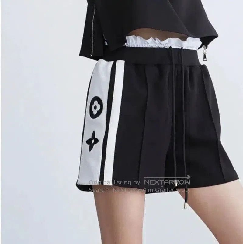 Louis Vuitton Louis Vuitton Black Women's Shorts . Size 26" / US 2 / IT 38 - 5 Thumbnail