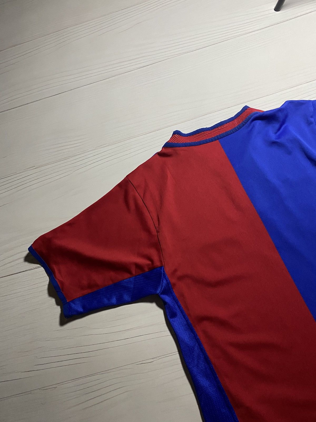 Nike Vintage NikeFC Basel 2002/04 home soccer jersey Switzerland Size US S / EU 44-46 / 1 - 15 Thumbnail