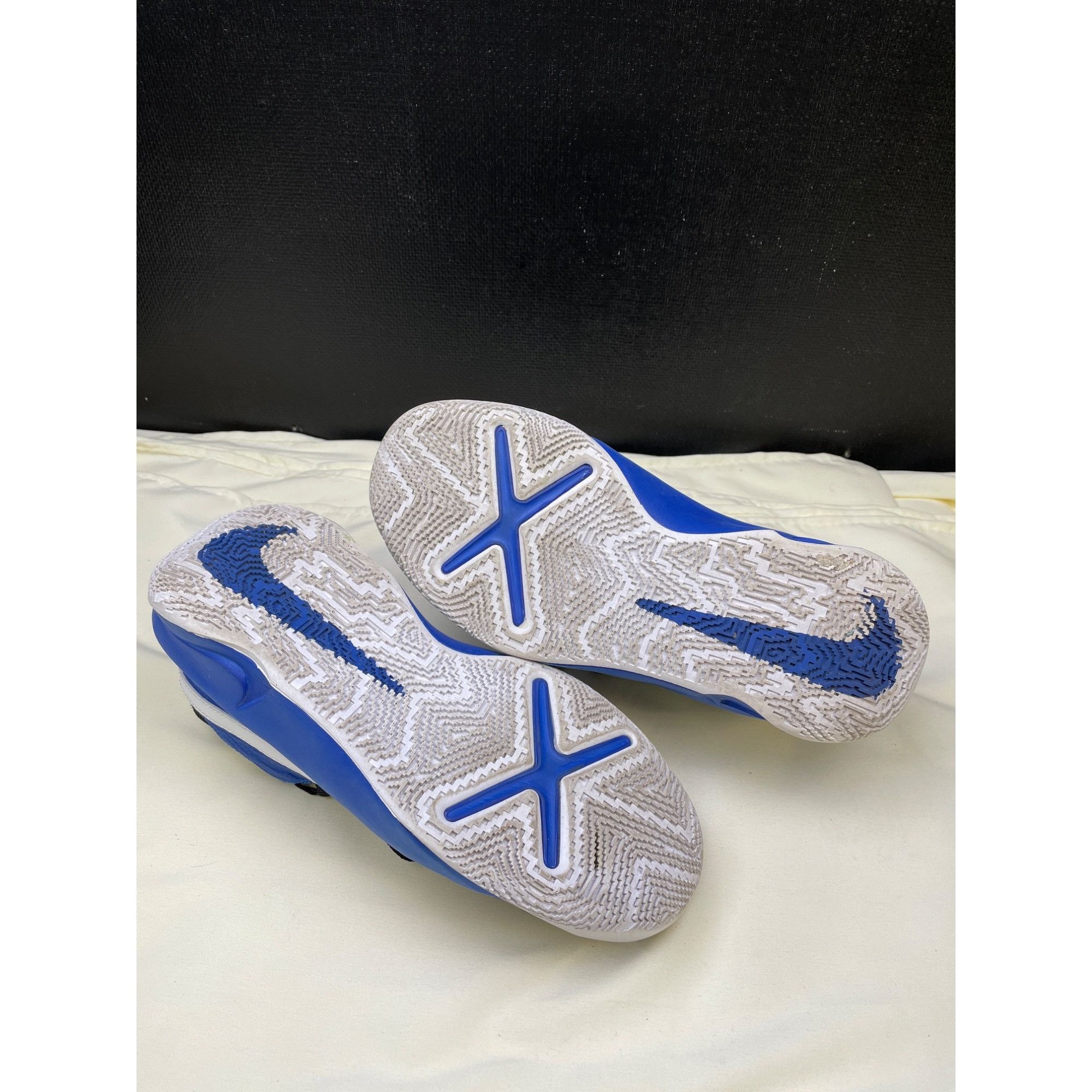 Nike Nike Team Hustle Mens Royal Blue Black Sneakers Shoes Size 7 Size US 7 / EU 40 - 8 Thumbnail