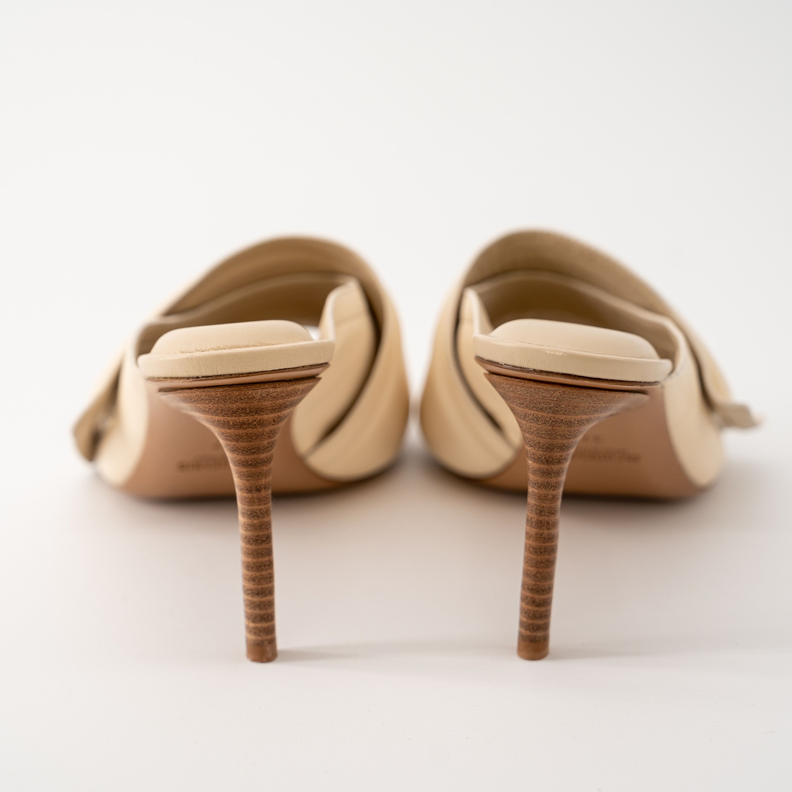 Jacquemus 37 7US Jacquemus Leather Les Mules Padded Leather Cream Size US 7 / IT 37 - 4 Thumbnail