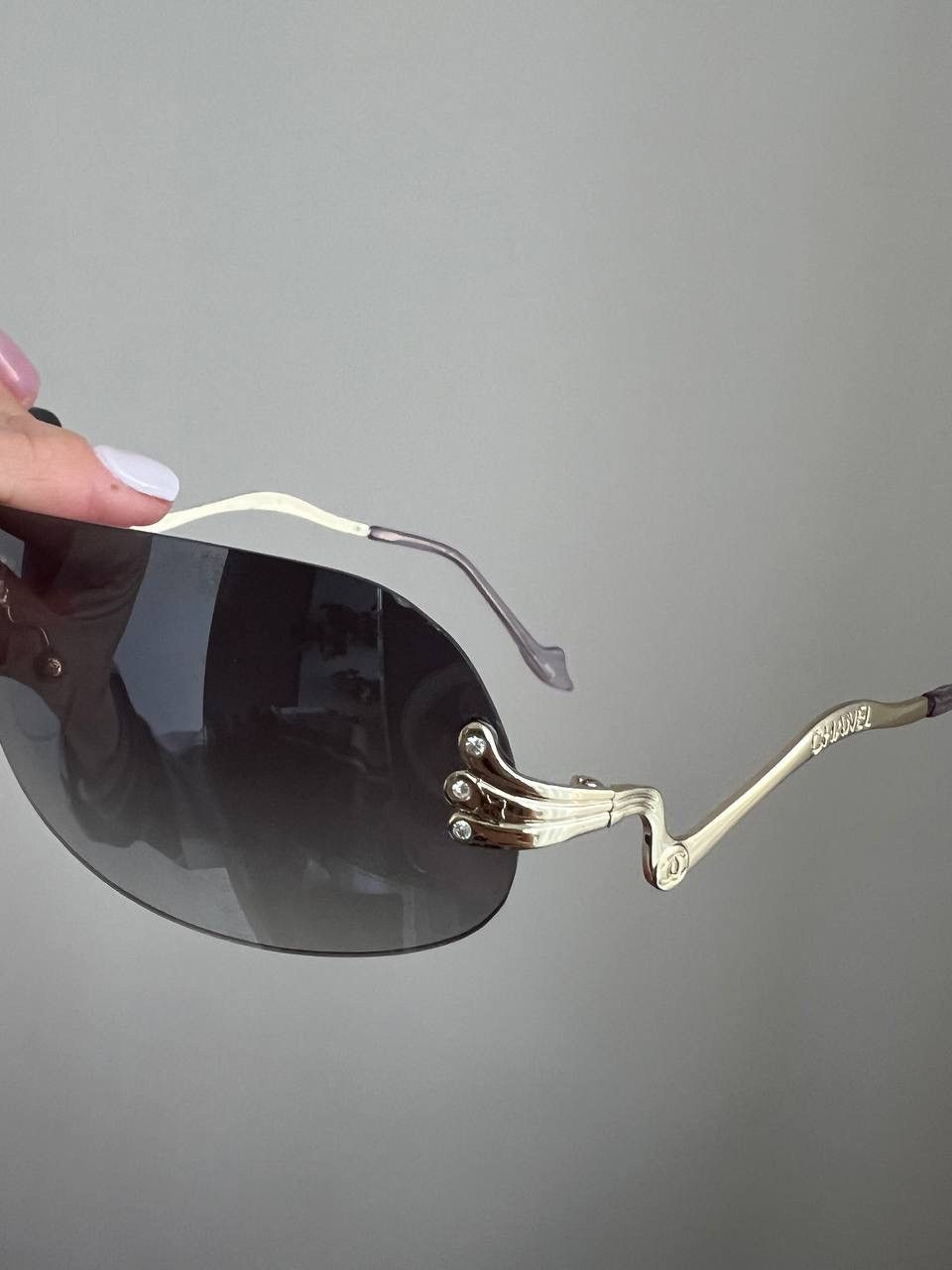Chanel Chanel vintage sunglasses in gold with logo Size ONE SIZE - 4 Thumbnail