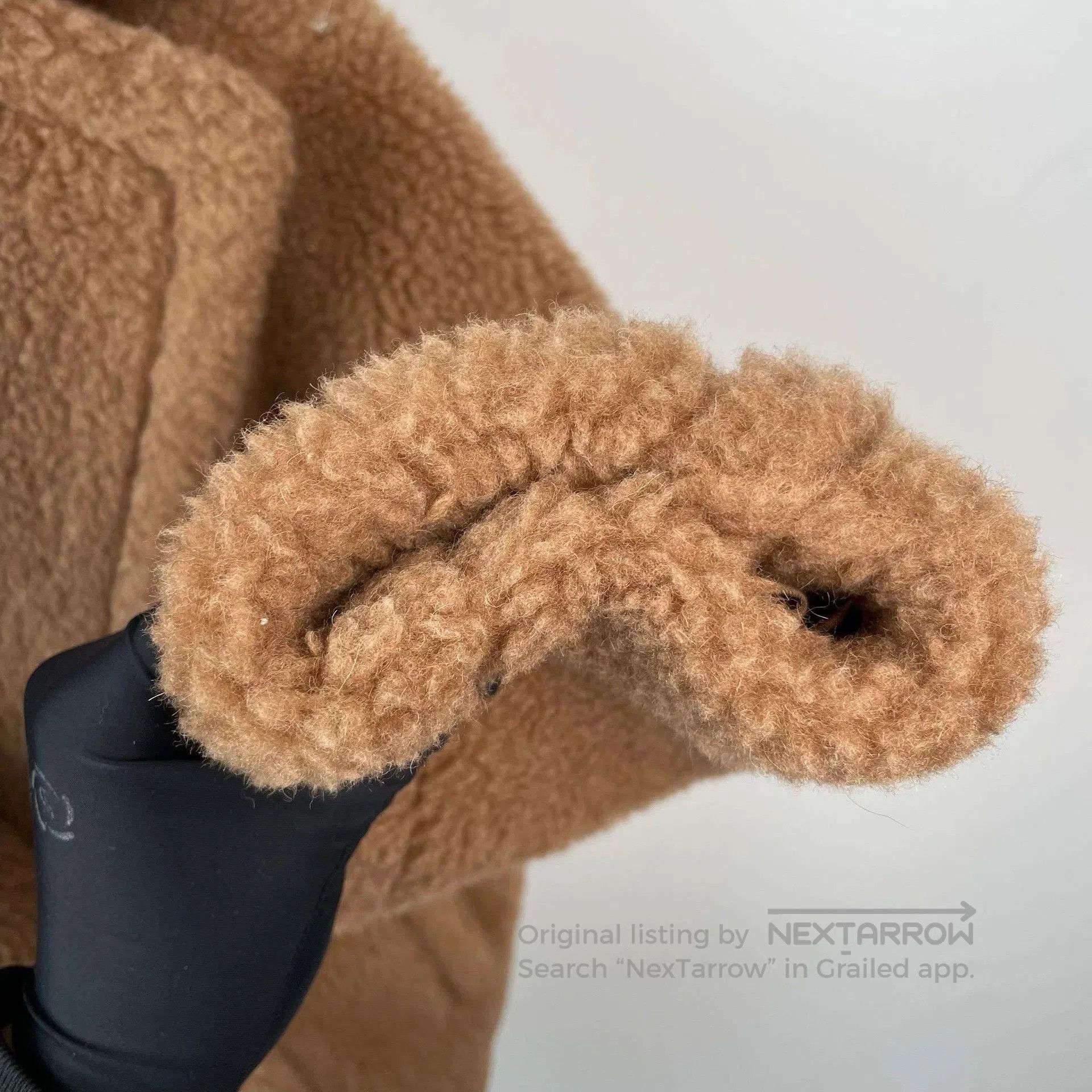 Max Mara MaxMara DRAMMA Camel Teddy Short Coat. Size S / US 4 / IT 40 - 5 Thumbnail