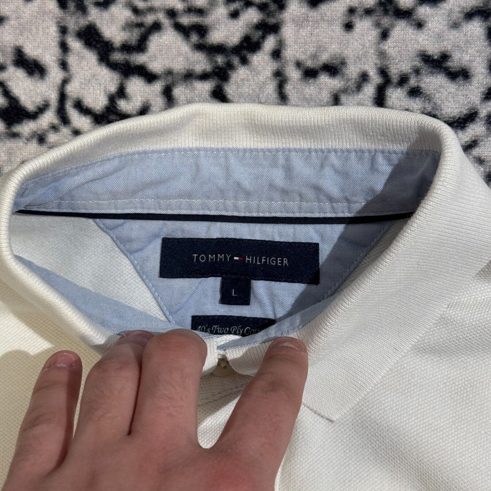 Tommy Hilfiger × Vintage Vintage Tommy Hilfiger White Cotton Polo Shirt Size L 90s Size US L / EU 52-54 / 3 - 6 Thumbnail